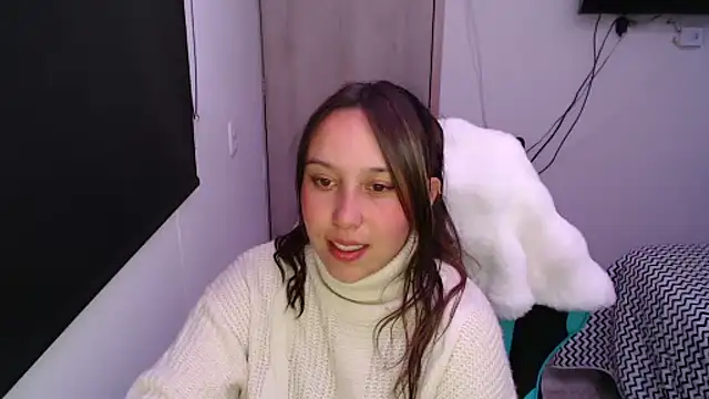 Snapshot of Skarlet_Adams28 chatting on 10.08.25 Skarlet Adams28 online show from 10.08.25