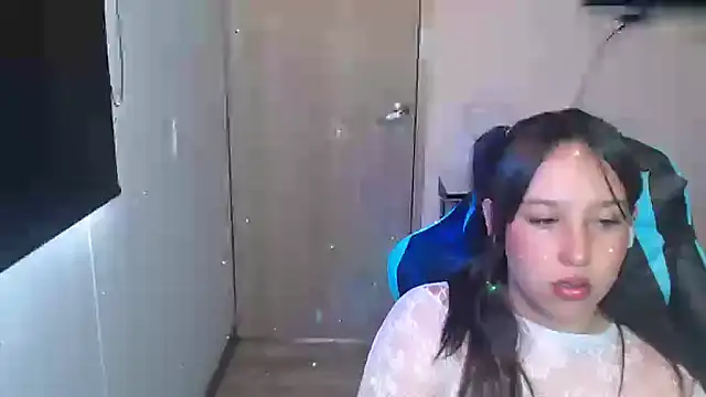 Skarlet Adams28 online show from 03.03.26