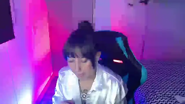 Skarlet Adams28 online show from 04.15.26