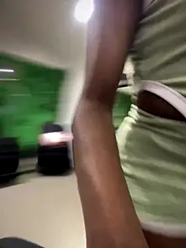 Thyana LS online show from 12.04.24