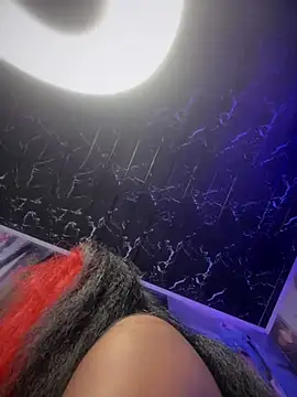 Thyana LS online show from 01.10.25