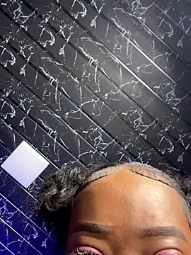 Thyana LS online show from 11.01.25