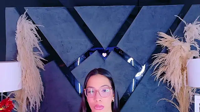 KylieWhite online show from 09.18.25