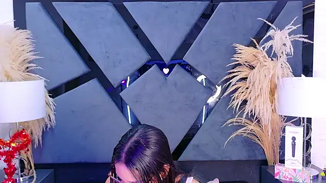 KylieWhite online show from 09.27.25