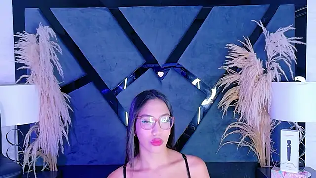 KylieWhite online show from 10.25.25