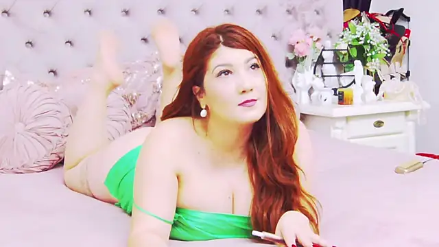 PenelopeLynnx online show from 11.23.25