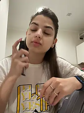 CharleneWoods online show from 01.04.25