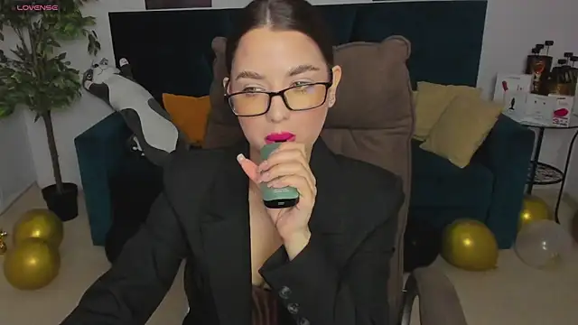 CharleneWoods online show from 01.21.25