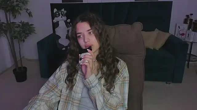 CharleneWoods online show from 03.11.25