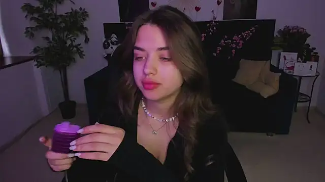 CharleneWoods online show from 03.21.25