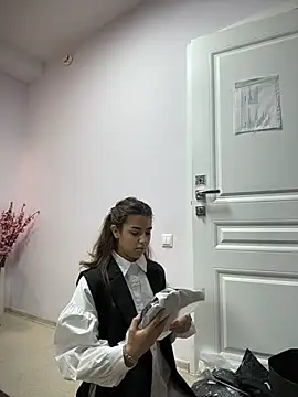 CharleneWoods online show from 10.29.25