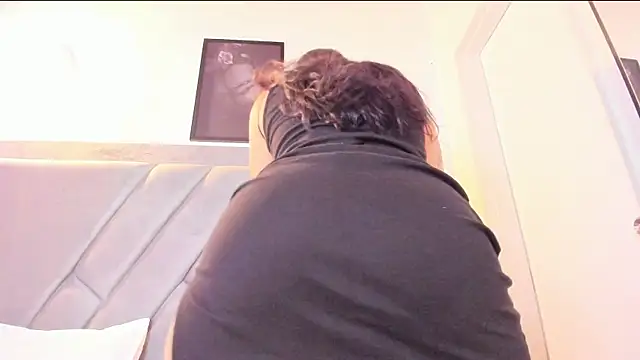 nataliee foster online show from 09.26.25