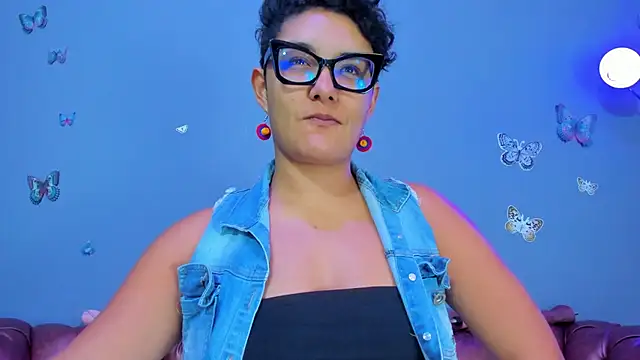 Kaira mosse online show from 01.16.26