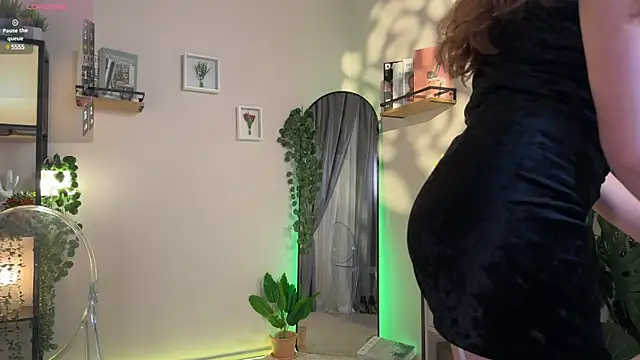 Julie Rhodes online show from 12.09.24