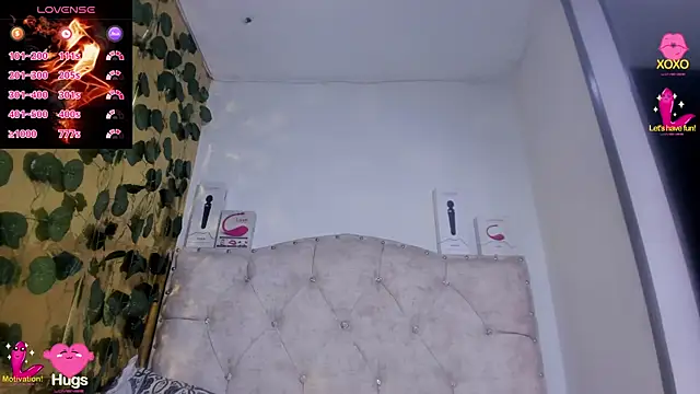 Snapshot of cristalconnorr chatting on 10.23.25 cristalconnorr online show from 10.23.25