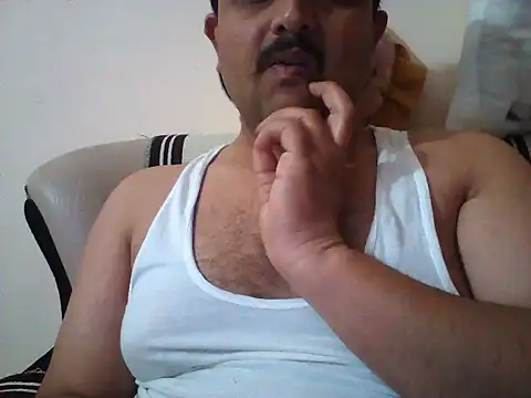 Akhil3290 online show from 04.04.26