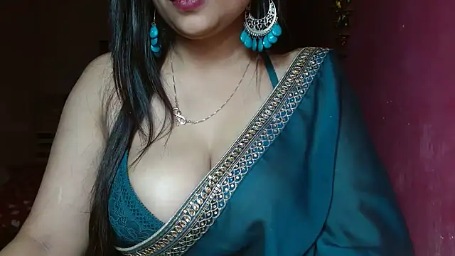 Snapshot of _Kamakshi chatting on 12.16.24 Kamakshi online show from 12.16.24