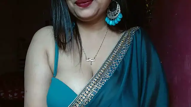 Snapshot of _Kamakshi chatting on 12.20.24 Kamakshi online show from 12.20.24