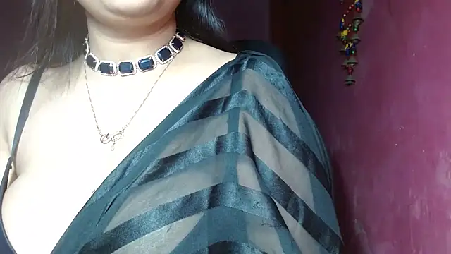 Snapshot of _Kamakshi chatting on 12.23.24 Kamakshi online show from 12.23.24