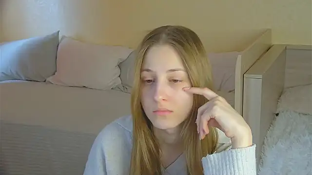 BritneyCruze online show from 02.17.26