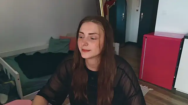 Snapshot of ce_leste__ chatting on 10.27.25 ce leste online show from 10.27.25