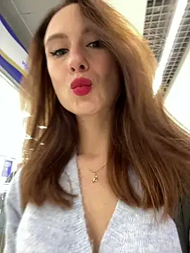 Snapshot of Dina_Tease chatting on 12.17.24 Dina Tease online show from 12.17.24
