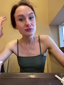 Snapshot of Dina_Tease chatting on 12.20.24 Dina Tease online show from 12.20.24