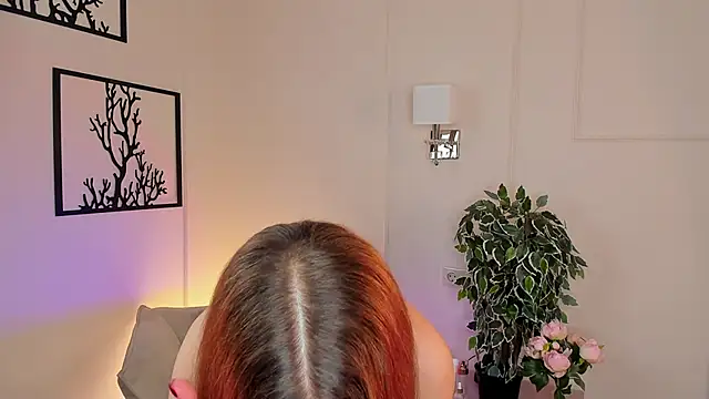 OdetteHarwick online show from 03.22.25