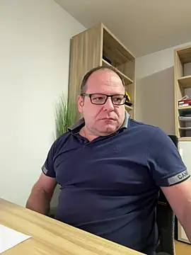 coupleLatinaLovers online show from 12.30.24