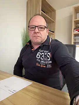 coupleLatinaLovers online show from 01.17.25