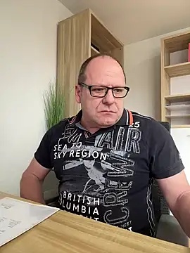 coupleLatinaLovers online show from 02.20.25