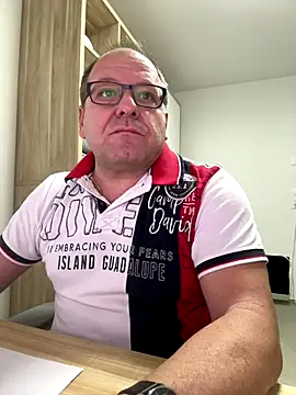 coupleLatinaLovers online show from 12.01.25