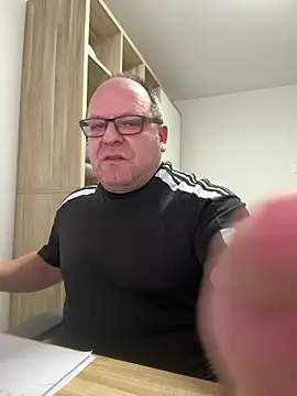 coupleLatinaLovers online show from 01.19.26