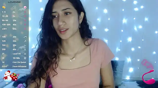 Snapshot of KaitlynLoveCam chatting on 12.17.24 KaitlynLoveCam online show from 12.17.24