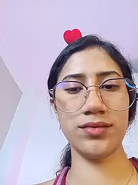 Snapshot of KaitlynLoveCam chatting on 02.05.25 KaitlynLoveCam online show from 02.05.25
