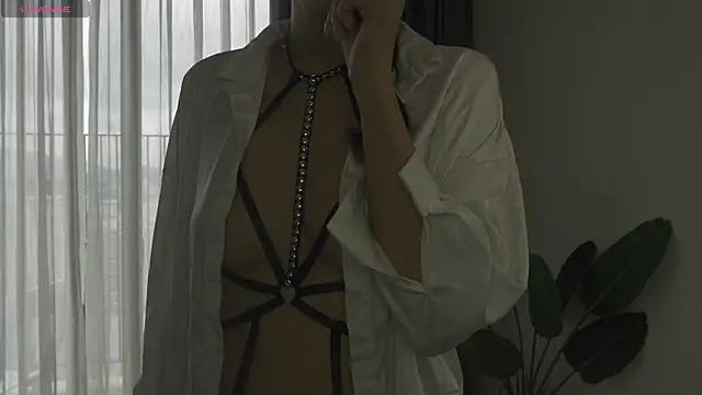 yumisunn online show from 12.22.25