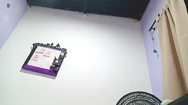 PetiteIvoryQueen19 online show from 12.14.24