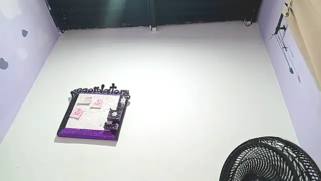 PetiteIvoryQueen19 online show from 12.23.24