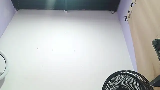 PetiteIvoryQueen19 online show from 01.10.25