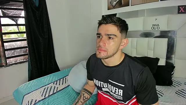 Sexy Alejandro  online show from 12.06.24
