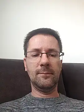 Snapshot of riskybusiness9090 chatting on 12.21.25 riskybusiness9090 online show from 12.21.25