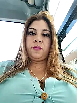 Laura-Hernandez online show from 12.22.24