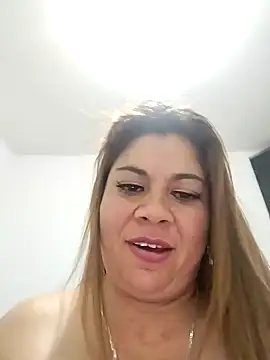 Laura-Hernandez online show from 02.11.25