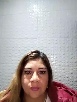 Laura-Hernandez online show from 02.15.25