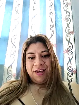 Laura-Hernandez online show from 09.11.25
