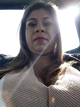 Laura-Hernandez online show from 12.16.25