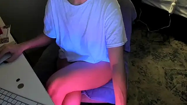 bigb00tyjudyyX online show from 03.30.26