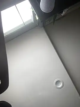 Yann 18 online show from 09.13.25