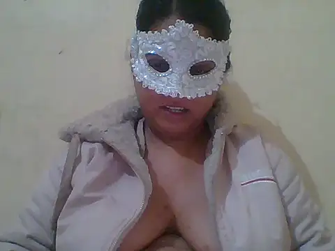 Snapshot of kamayanisingh24 chatting on 01.01.25 kamayanisingh24 online show from 01.01.25