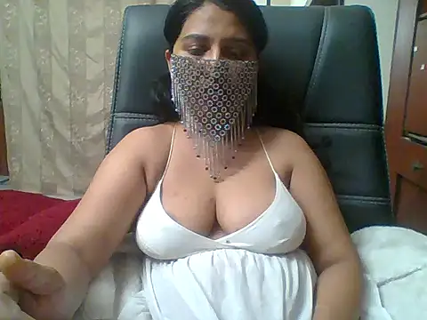 Snapshot of kamayanisingh24 chatting on 01.25.25 kamayanisingh24 online show from 01.25.25